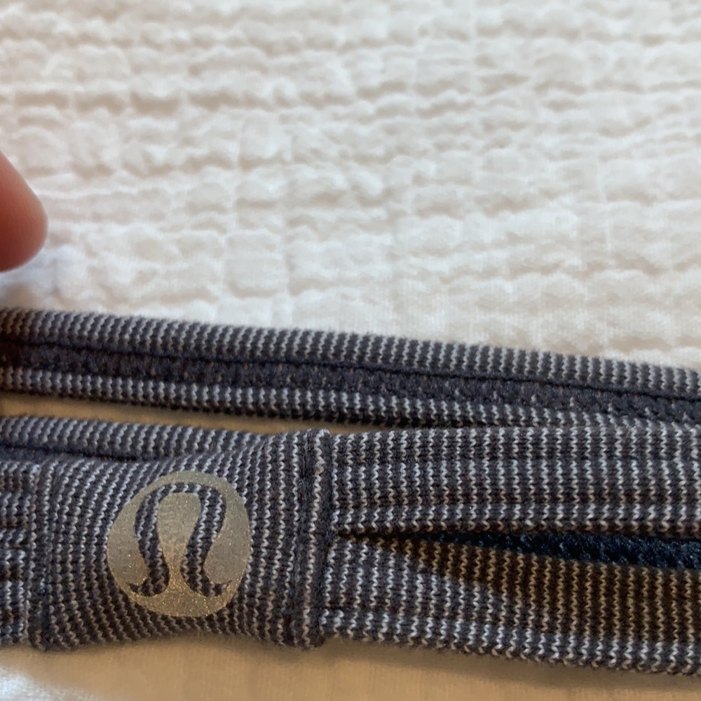 Lululemon headband - Picture 3 of 4